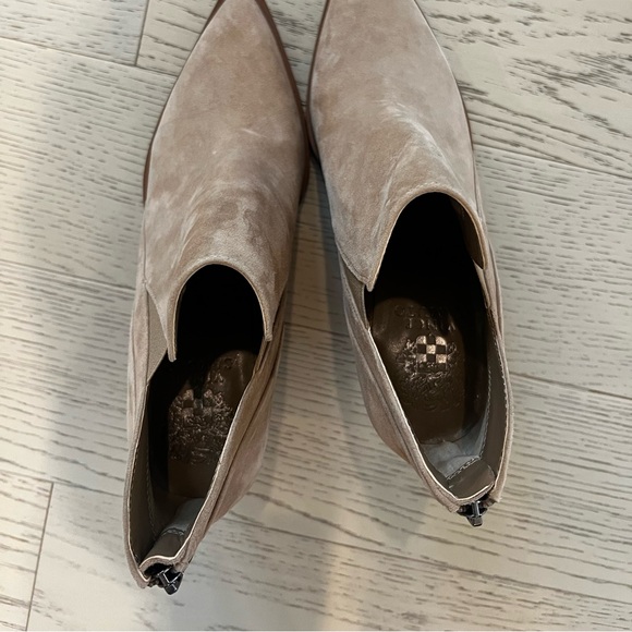 Vince Camuto booties size 7.5 - Picture 4 of 6